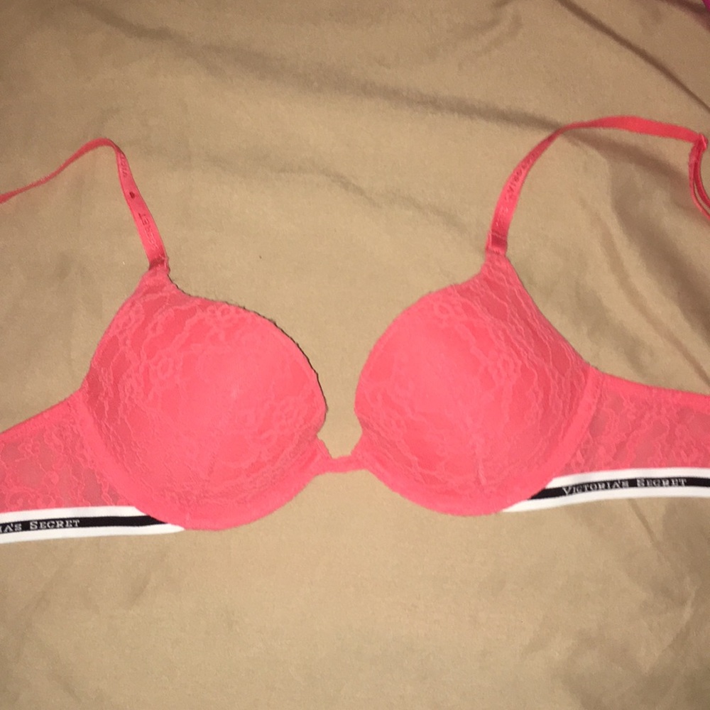 Victoria’s Secret push up bra